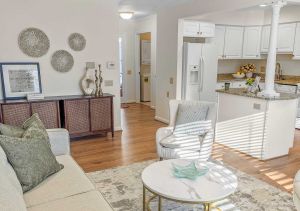 Cedar Cottage #507 Living Room